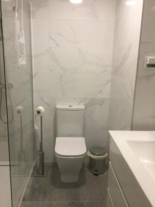 Kúpeľňa v ubytovaní Piso 110m² en el Palo con parking cerca de la playa