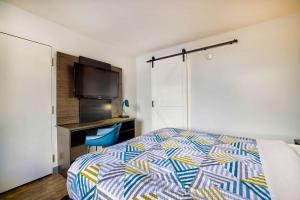 Postel nebo postele na pokoji v ubytování Motel 6-Jackson, MS