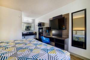 Postel nebo postele na pokoji v ubytování Motel 6-Jackson, MS