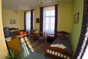 TV a/nebo společenská místnost v ubytování Hotel Zlatá Stoupa + 10 fotografií