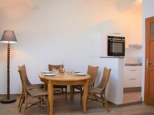Kuchyň nebo kuchyňský kout v ubytování Charmant 2P rénové, cœur médiéval, 4 couchages - Bormes-les-Mimosas - FR-1-251-311