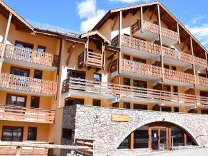 Το κτήριο όπου στεγάζεται  το διαμέρισμα