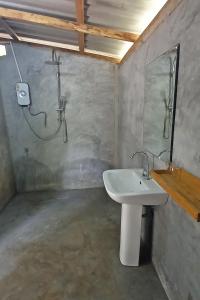 A bathroom at Sea Culture