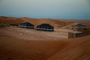 Φυσικό τοπίο κοντά σε αυτό το κάμπινγκ +18 φωτογραφίες