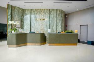 Foto dalla galleria di Le Sands Oceanfront Danang Hotel a Da Nang