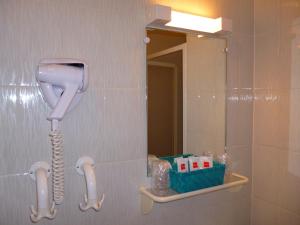 A bathroom at Domaine de La Tour