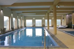 Swimmingpoolen hos eller tæt på Pensjonat Orawski Dwór