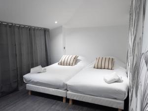 Posteľ alebo postele v izbe v ubytovaní Saint-Gilles-Croix-de-Vie, Charmant appartement 4pers 'O MERCADO'