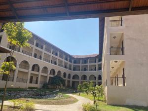 Budova, kde se hotel nachází