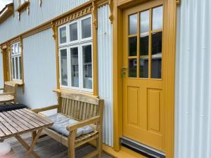 Fotografie z fotogalerie ubytování Undiraldan - Steinholt, old music school v destinaci Seyðisfjörður + 9 fotografií