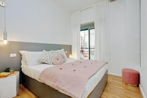 Posteľ alebo postele v izbe v ubytovaní YCH-Glamour flat