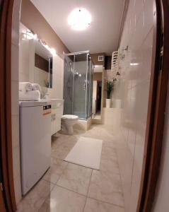 Phòng tắm tại Cozy modern Apartment SUNRISE studio 35m2 balcony 3 persons