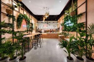 Wyndham Doha West Bay餐廳或用餐的地方