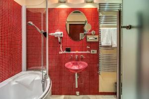 Rome Easy Rooms tesisinde bir banyo