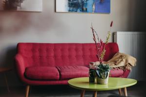 Posezení v ubytování HOLT Hotel
