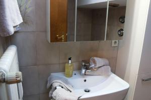 Koupelna v ubytování Wohnung Bergtraum inmitten der Ammergauer Alpen + 10 fotografií