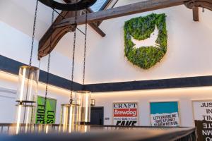 BrewDog DogHouse Edinburgh的证书、奖牌、标识或其他文件