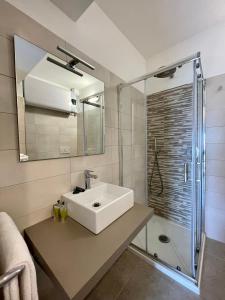 A bathroom at IL GABBIANO