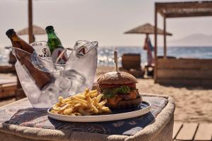 Nápoje v ubytování Dionysos Seaside Resort Ios