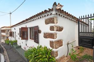 The building in which the holiday home is located