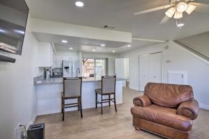 Gallery image of Comfy Bakersfield Townhome - Fire Pit and Patio in Bakersfield