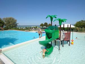 Bassein majutusasutuses Camping & Village Polvese või selle lähedal