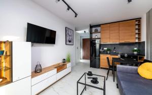 Kuchyň nebo kuchyňský kout v ubytování LoveRoom Panorama Park Jacuzzi