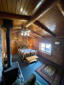 Postel nebo postele na pokoji v ubytování Heart Six Ranch