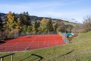 Tenis alebo squash v ubytovaní Appartement Bridan - Welkeys alebo jeho okolí