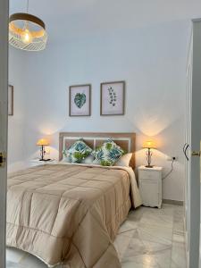Posteľ alebo postele v izbe v ubytovaní iYOURBASICS Great Apartment Hinestrosa 23 FREE WIFI&AC