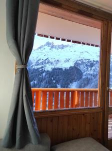 Gallery image of Appartement 3 étoiles avec balcon, vue montagne à Méribel Mottaret in Les Allues