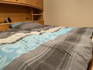 Cama ou camas em um quarto em Komplette Wohnung in Wendelstein bei Nürnberg - Messenähe