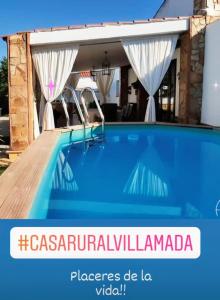 Bazén v ubytovaní Casa Rural VILLAMADA alebo v jeho blízkosti