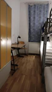 Ein Bett oder Betten in einem Zimmer der Unterkunft ABAI Apartments 1150 only WWW-On-line-Check-in & SelfService