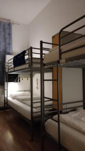 Ein Bett oder Betten in einem Zimmer der Unterkunft ABAI Apartments 1150 only WWW-On-line-Check-in & SelfService