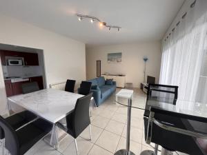 Posedenie v ubytovaní Appartement 3* près plage Les Sables-d'Olonne, 2 chambres, garage, équipements complets - FR-1-197-553