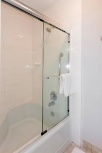Ένα μπάνιο στο 1 bed - 1 bath - Silverado Resort Experience +13 φωτογραφίες