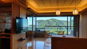 Almennt fjallaútsýni eða fjallaútsýni eins og það er á ryokan-hótelinu