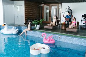 Bazén v ubytování Nostalgia Boutique Hotel nebo v jeho okolí