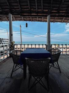 Balkón nebo terasa v ubytování Varkala Marine Palace
