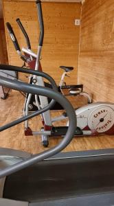 Fitness centrum a/nebo fitness zařízení v ubytování Storstua omsorgs- og konferansesenter