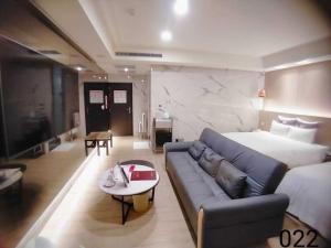 A seating area at Wunsin Motel