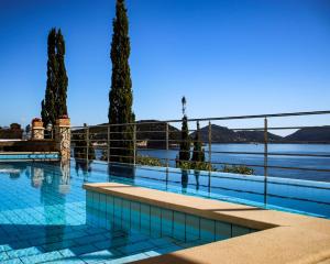 Basen w obiekcie Hotel Bozica Dubrovnik Islands lub w pobliżu