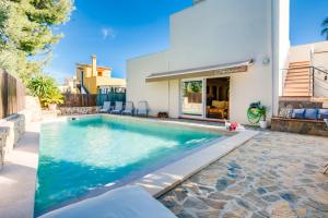 Bazén v ubytování Ideal Property Mallorca - Can Jaume nebo v jeho okolí