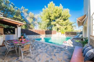 Bazén v ubytovaní Ideal Property Mallorca - Can Jaume alebo v jeho blízkosti