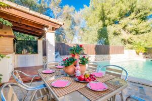 Bazén v ubytovaní Ideal Property Mallorca - Can Jaume alebo v jeho blízkosti