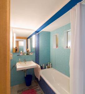 A bathroom at Loft am See