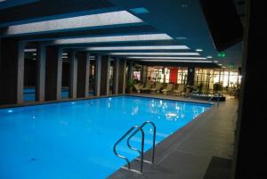Imperial Suites 내부 또는 인근 수영장