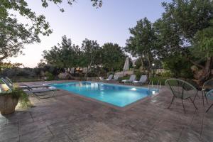 Bazén v ubytovaní Villa Archodia - With Private Pool alebo v jeho blízkosti