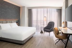 Postel nebo postele na pokoji v ubytování Hyatt Regency Salt Lake City
